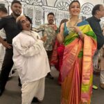 Koushani Mukherjee Instagram – Pujo 2k23❤️

#durgapuja #metadurgapujasquad #family #familygoals #moment