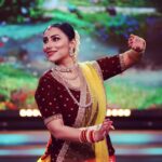 Kranti Redkar Instagram – Some more … 

Styling by @saileerajpurenagane

Costume by @nakshi.anjali

Jweller by @sorayaajewels_

Hair by @nilu_j.h , @nilamjadhav1086

clik by @hdmomentz.in

Make-up : @khanolkar.r 

Costume Assistant :  @manepriyanka85