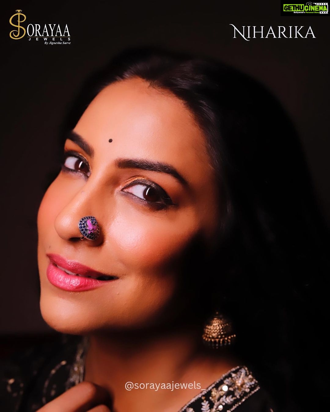 Kranti Redkar Instagram - Sorayaa Jewels gleefully announces collection ✨ *A Small Treasure: Nathani* ✨a timeless source of Elegance and Grandauer paired with our everlasting Beauty Kranti Redkar Wankhede. Comprising of Six Pieces of Magnificence: 1. Gul 2. Niharika 3. Hridika 4. Ruhi 5. Naira 6. Medhini that are Meticulously Designed in 22k Silver (916) with High quality coloured stones in precision that are sweat and tarnish proof incarnated with values that are carried on for Ages and Beauty that it holds is Eternal. The Meenakari designs on Niharika, Hridika and Ruhi have set the new standards of traditions ✨💫🧿 Shop from Sorayaa, where versatility lies in every piece of jewellery your own and adorn💎 📸 : @vilas__000 Styling : @saileerajpurenagane Nathani : @sorayaajewels_ Hair : @reshmachaugule2511