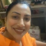 Kranti Redkar Instagram - This Diwali was so special as we got to celebrate with all our relatives. I am going to miss them so much. Their hearts are filled with love for us. The care the pampering is beyond words. Even the people of Washim, thank you for the warmth you show towards me and @swankhede.irs . #love #gratitude