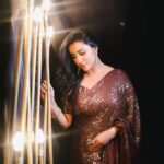Kranti Redkar Instagram - Just … Stylist : @saileerajpurenagane Costume : @FEATHERSNFLOWERS Jewellery : @sorayaajewels_ Hair : @nilu_j.h , @nilamjadhav1086 Photography : @shree_chintamani_creation Make-up : @khanolkar.r Costume Assistant : @manepriyanka85