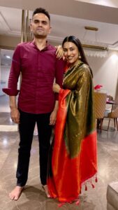Kranti Redkar Instagram - Happy Diwali .. from ours to yours ❤️❤️❤️

With my everything @swankhede.irs