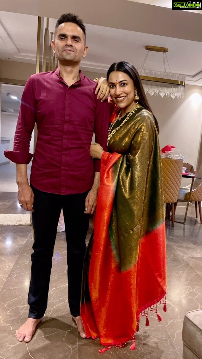 Kranti Redkar - 34.4K Likes - Happy Diwali .. from ours to yours ❤️❤️❤️
With my everything @swankhede.irs