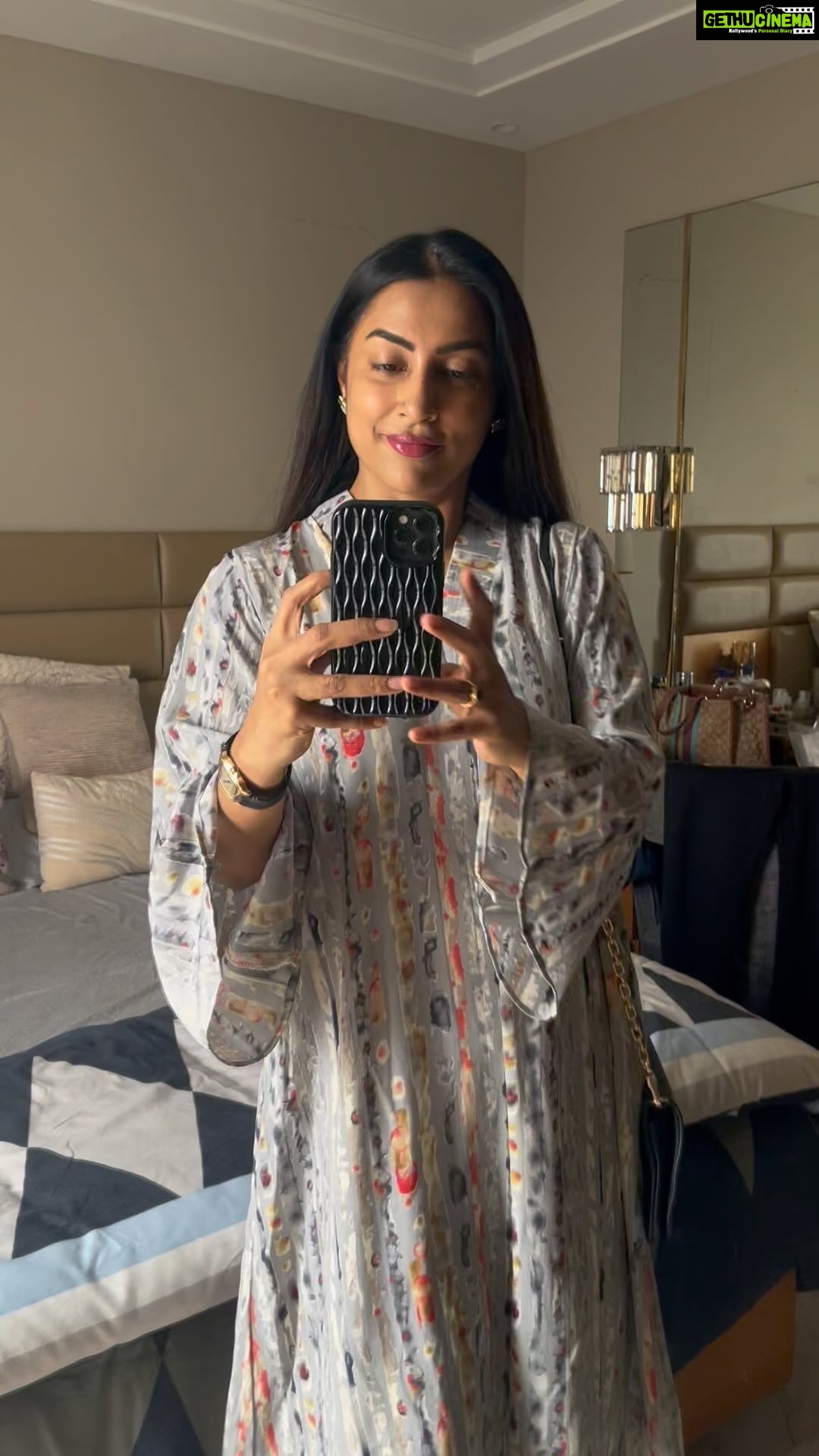 Kranti Redkar Instagram - Bones are falling apart, but letβs discuss that some other time ππ