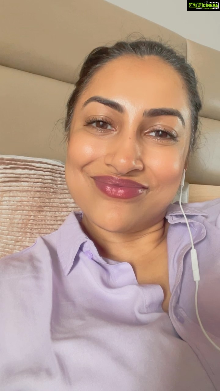 Kranti Redkar - 35.4K Likes - Anek dukhhan paiki ek … pan kuthla hi San ala ki Asa hota. It’s all ukdiche modak I know . But in 15 days I am going to go back to M . I promise myself .