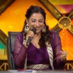Kranti Redkar Instagram – बघूया परीक्षक क्रांती रेडकर – वानखेडे हिचा प्रवास..
पाहा “ढोलकीच्या तालावर” – महाअंतिम सोहळा – उत्तरार्ध, 1 ऑक्टोबर रात्री 8:00 वा. फक्त कलर्स मराठीवर आणि कधीही #JioCinema वर. 
#DholkichyaTalavar #ColorsMarathi #RangManalaBhidnare