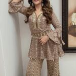 Krishika Lulla Instagram - People say they want you to do well but reality is they don’t want you do better than them The bitter truth of the world 🌎 🙏🏻🦋 #krishikalulla #diwali #diwali2023 #festivetime #festivewear #festivecollection #trending #trendingreels #trendsetter #loveyourself