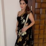 Krishika Lulla Instagram - The most imp person in an orchestra is the conductor who does not produce a sound so leadership is not about how loud you are but the magic you inspire others to create pls create magic every moment of your life INSPIRE OTHERS ❤ Diwali #diwali2023 #diwalivibes✨ #krishikalulla Wearing Creation of @rameshdembla Earring @jet_gems Bracelet @queeniesinghh 💄 @makeupbyjyotisaluja