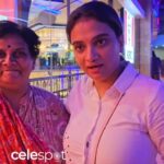 Krishna Praba Instagram - ഇത് എന്റെ അമ്മ ഷീല 🤍 മാധ്യമങ്ങൾക്ക് മുന്നിൽ അമ്മയെ പരിജയപ്പെടുത്തി കൃഷ്‌ണപ്രഭ 🤭🥰 @krishnapraba_momentzz | Actress Krishna Prabha With Her Mother Sheela #krishnaprabha #ammalove #amma LuLu Mall Kochi