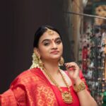 Krishna Praba Instagram - Embrace the magic of our showroom as our bridal campaign takes center stage. Together, we'll create an unforgettable symphony of style, grace, and joy, celebrating the beginning of your forever love story. Inframe: @krishnapraba_momentzz Production: @l4lavendermedia City Bridal Fest : ( May 5 - July 5 ) 2 മാസം നീണ്ട് നിൽക്കുന്ന വിവാഹാഘോഷങ്ങൾ. * Win Diamond Ring : City Silk ബ്രൈഡൽ സെക്ഷൻ സന്ദർശിക്കൂ Diamond Ring സ്വന്തമാക്കൂ... * 100% Cash back offer : വിവാഹ പർച്ചേസ് നടത്തിയവരിൽ നിന്നും നറുക്കെടുപ്പിലൂടെ തിരഞ്ഞെടുക്കുന്ന ഒരാൾക്ക് ലഭിക്കുന്നു full Cashback. *ഒപ്പം 3000 രൂപ മുതലുള്ള വെറൈറ്റി ബ്രൈഡൽ ഡ്രെസ്സുകളും. For more details please contact at +91 9526899599 . . #CitySilks #citybridalfest #citysilksmundakkayam #citysilksperumbavoor #citysilkspalarivattom #cityshopping #citybride #citysilksedapally #citysilksfamilydestination #bestdesign #bestclothing #bestclothingstore #bestclothingever #clothingdesign #clothingstore #clothingspot #cashback #cashbackoffer #offer #offerprices #offersale #diamondring #winner #contest #wedding #weddingcollection #weddingdress #weddingdesign #weddingsaree City Silks