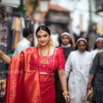 Krishna Praba Instagram - Embrace the magic of our showroom as our bridal campaign takes center stage. Together, we'll create an unforgettable symphony of style, grace, and joy, celebrating the beginning of your forever love story. Inframe: @krishnapraba_momentzz Production: @l4lavendermedia City Bridal Fest : ( May 5 - July 5 ) 2 മാസം നീണ്ട് നിൽക്കുന്ന വിവാഹാഘോഷങ്ങൾ. * Win Diamond Ring : City Silk ബ്രൈഡൽ സെക്ഷൻ സന്ദർശിക്കൂ Diamond Ring സ്വന്തമാക്കൂ... * 100% Cash back offer : വിവാഹ പർച്ചേസ് നടത്തിയവരിൽ നിന്നും നറുക്കെടുപ്പിലൂടെ തിരഞ്ഞെടുക്കുന്ന ഒരാൾക്ക് ലഭിക്കുന്നു full Cashback. *ഒപ്പം 3000 രൂപ മുതലുള്ള വെറൈറ്റി ബ്രൈഡൽ ഡ്രെസ്സുകളും. For more details please contact at +91 9526899599 . . #CitySilks #citybridalfest #citysilksmundakkayam #citysilksperumbavoor #citysilkspalarivattom #cityshopping #citybride #citysilksedapally #citysilksfamilydestination #bestdesign #bestclothing #bestclothingstore #bestclothingever #clothingdesign #clothingstore #clothingspot #cashback #cashbackoffer #offer #offerprices #offersale #diamondring #winner #contest #wedding #weddingcollection #weddingdress #weddingdesign #weddingsaree City Silks