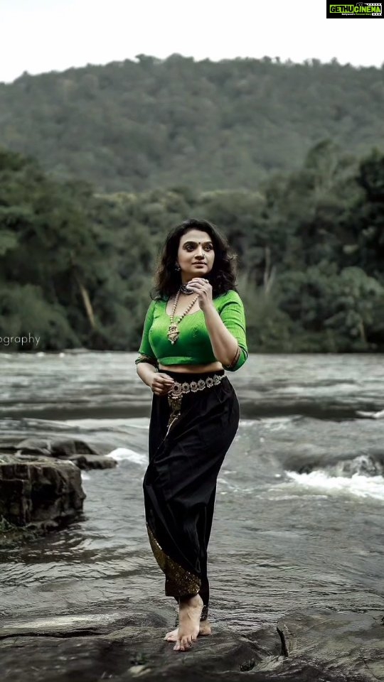 Krishna Praba Instagram - Nature 💚🌿🍀 . . @lijo___paul @riverinesuites #athirampilly #athirapallywaterfalls #waterfall #nature #green #arrahman #evergreen #maniratnam