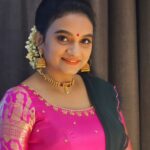 Krishna Praba Instagram – #madhumozhi  on Asianet
Celebrating our Legend Madhu sir’s 90th bday..
Blessed to have a platform with Legends as a 
#singer
Thank you @rajeev.kumartkgmail.com7 @asokkumar_gopi
@asianet

#stage #celebration #legends #birthday #asianet #malayalam #malayaleepride #music