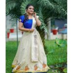 Krishna Praba Instagram – ഉത്രാടദിനാശംസകൾ..🌼

📷 @benputhuppanam_photography
@sajawat_designerhub_bridalshop #onam #celebration #festival #kerala #godsowncountry