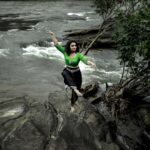 Krishna Praba Instagram – Life is bliss if spent close to Nature

📷  @lijo___paul
@riverinesuites 
#athirapilly 

#athirapallywaterfalls #athirapally #photoshoot #photographylovers #nature #green