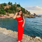 Kritika Sharma Instagram - Kudi Kudi Main Kinni Kinni ❤️ Outfit - zara Location - marina , Antalya #travel #antalya #turkey #redress Marina, Antalya