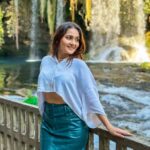 Kritika Sharma Instagram - Sooraj ki baahon mein ab hai ye zindagi ! 📍Duden waterfalls #travel #antalya #turkey #2023 #trip Antalya Türkiye