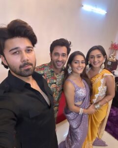 Kritika Sharma Instagram - Diwali Celebrations ✨ love light and laughter from us to you! Happy Diwali 🪔 

#diwali #diwali2023