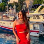 Kritika Sharma Instagram - Kudi Kudi Main Kinni Kinni ❤️ Outfit - zara Location - marina , Antalya #travel #antalya #turkey #redress Marina, Antalya