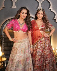 Kritika Sharma Instagram - Presenting Diwali pataakas ❤️‍🔥 Happy Dhanteras ✨ #sharmasisters #sisters #dhanteras #diwali #love #light #instagood
