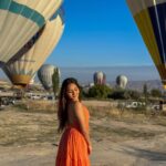Kritika Sharma Instagram – 🧡✨ grateful! @turquazballoons 
Outfit @thesushclothing 
Styled by @_vaishnavii.3011 

#travel #cappadocia #hotairballoon #turkey #2023 Cappadocia/Turkey