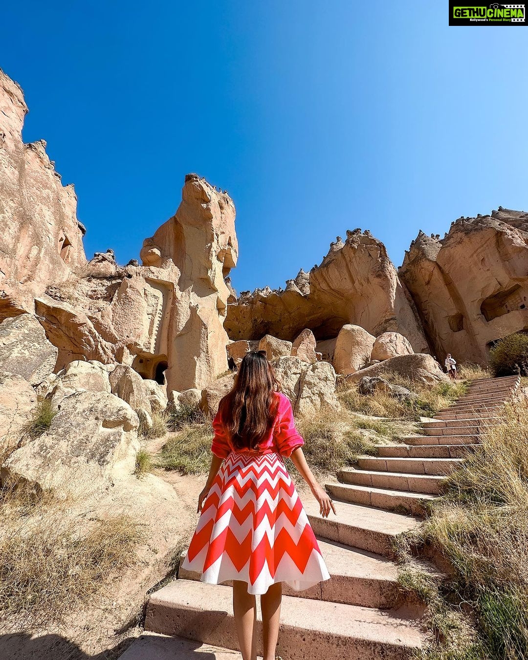 Kritika Sharma Instagram - Places to see in cappadocia! We stayed there for 3days and we did both green and red tour which is south and north cappadocia! Also the highlight - cave hotel and hot air balloon ride! 1. Pasha Valley 2. Love valley 3. Fairy Chimneys 4 Pasha Valley 5. Kings valley 6 hot air balloon ride 7 underground city tour 8 and 9 . Monastery 10. Pigeon valley If you have any questions please drop@a comment below ! #travel #turkey #cappadocia #tourists #tours Cappadocia/Turkey