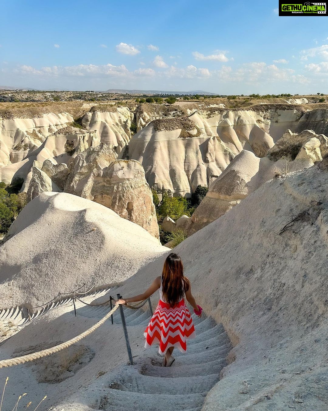 Kritika Sharma Instagram - Places to see in cappadocia! We stayed there for 3days and we did both green and red tour which is south and north cappadocia! Also the highlight - cave hotel and hot air balloon ride! 1. Pasha Valley 2. Love valley 3. Fairy Chimneys 4 Pasha Valley 5. Kings valley 6 hot air balloon ride 7 underground city tour 8 and 9 . Monastery 10. Pigeon valley If you have any questions please drop@a comment below ! #travel #turkey #cappadocia #tourists #tours Cappadocia/Turkey