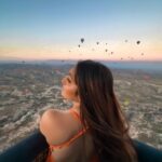 Kritika Sharma Instagram - Places to see in cappadocia! We stayed there for 3days and we did both green and red tour which is south and north cappadocia! Also the highlight - cave hotel and hot air balloon ride! 1. Pasha Valley 2. Love valley 3. Fairy Chimneys 4 Pasha Valley 5. Kings valley 6 hot air balloon ride 7 underground city tour 8 and 9 . Monastery 10. Pigeon valley If you have any questions please drop@a comment below ! #travel #turkey #cappadocia #tourists #tours Cappadocia/Turkey