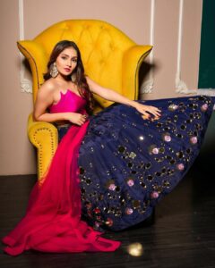 Kritika Sharma Instagram - Nazar na Lag Jaye jaanu ! 
Outfit @the_adhya_designer 
Studio @s3.mumbai 
Styled by @style.gramm_ 
MUA @hetals_brides