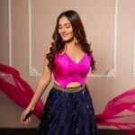 Kritika Sharma Instagram - Aayi ho Kaha se giri ankhoon mein pyaar leke! Outfit @the_adhya_designer Studio @s3.mumbai Styled my @style.gramm_ MUA @hetals_brides #beautyqueen #glamour #fashionista #indianwear Mumbai, Maharashtra