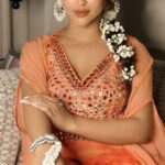 Krystle D'Souza Instagram - Feels ✨ . . Outfit: @yoshitacouture Earrings&bag: @shopmamooli Hand jewellery: @shringaaar.theethnicstory PR : @vblitzcommunications . . . . #festivalfashion #festive #gajra #hairstyles #ganpatibappamorya #ganeshchaturthi #jhumka #feels #vibes #festiveseason