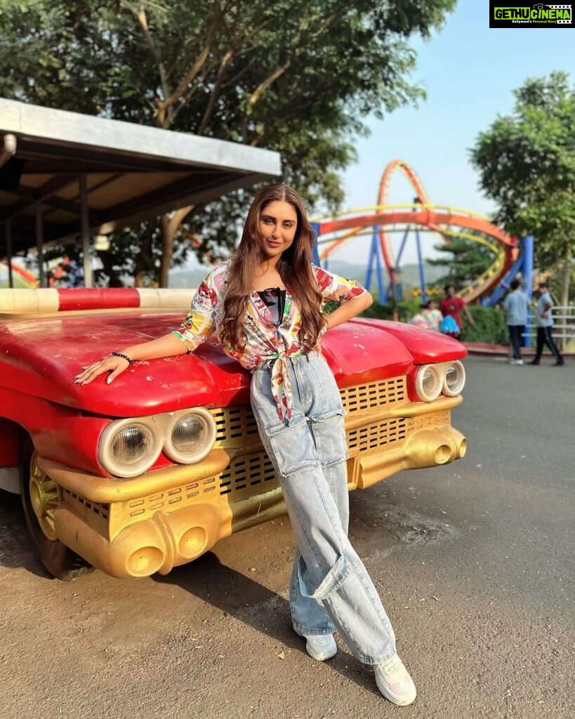 Krystle D'Souza Instagram - Swipe till the end for some fun rides ! @imagicaaworld is literally the Perfect Destination for friends and family to indulge in fun and adventure. I can’t wait to go back for more this upcoming holiday and festive season 💫 After a day full of rides @novotelimagicaa got our back! Such a comfortable stay and great food and hospitality made our day ! #imagicaadiaries #novotelimagica #memories Imagicaa