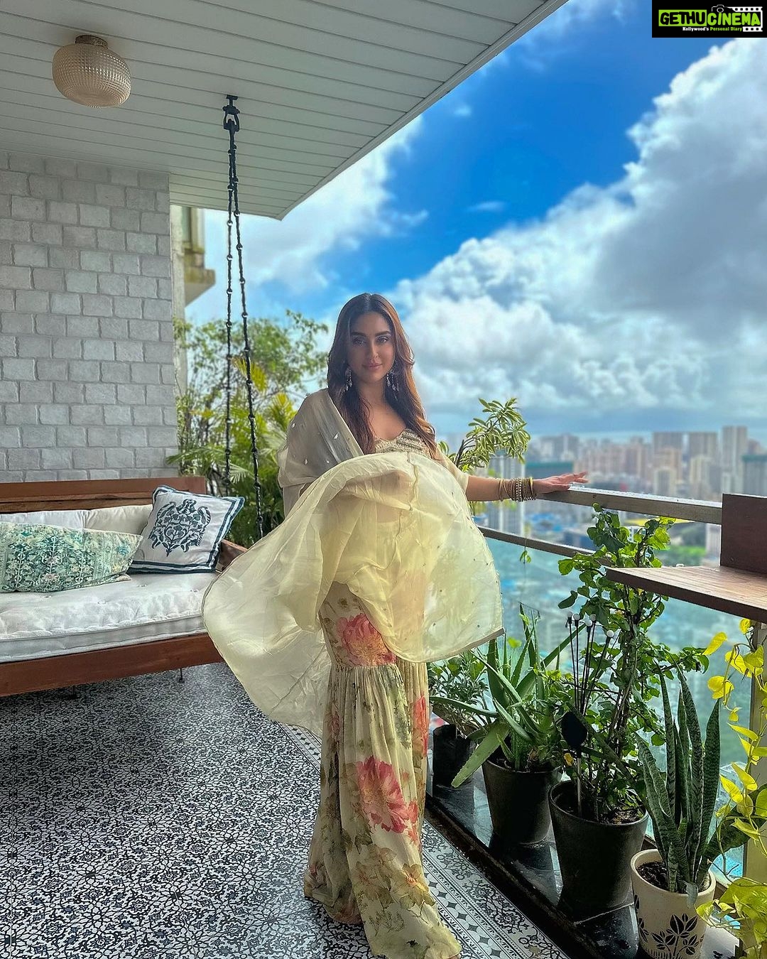 Krystle D'Souza Instagram - Green grass , blue skies .. in this beautiful world 🫶🏼 . . Outfit: @lapink_by_knareshkumar Jewellery: @shringaaar.ethnicstory PR: @vblitzcommunications . . . . . #ganpatibappamorya #ganeshchaturthi #festive #festival #festivewear #indian #festivalfashion #ganpati