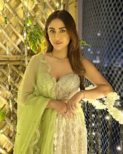 Krystle D'Souza Instagram - Dil-wali Diwali ✨🫶🏼
.
.
.

Outfit @sandhyashah.shah
PR @sonyashaikh