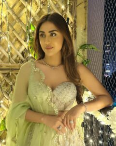 Krystle D'Souza Instagram - Dil-wali Diwali ✨🫶🏼
.
.
.

Outfit @sandhyashah.shah
PR @sonyashaikh