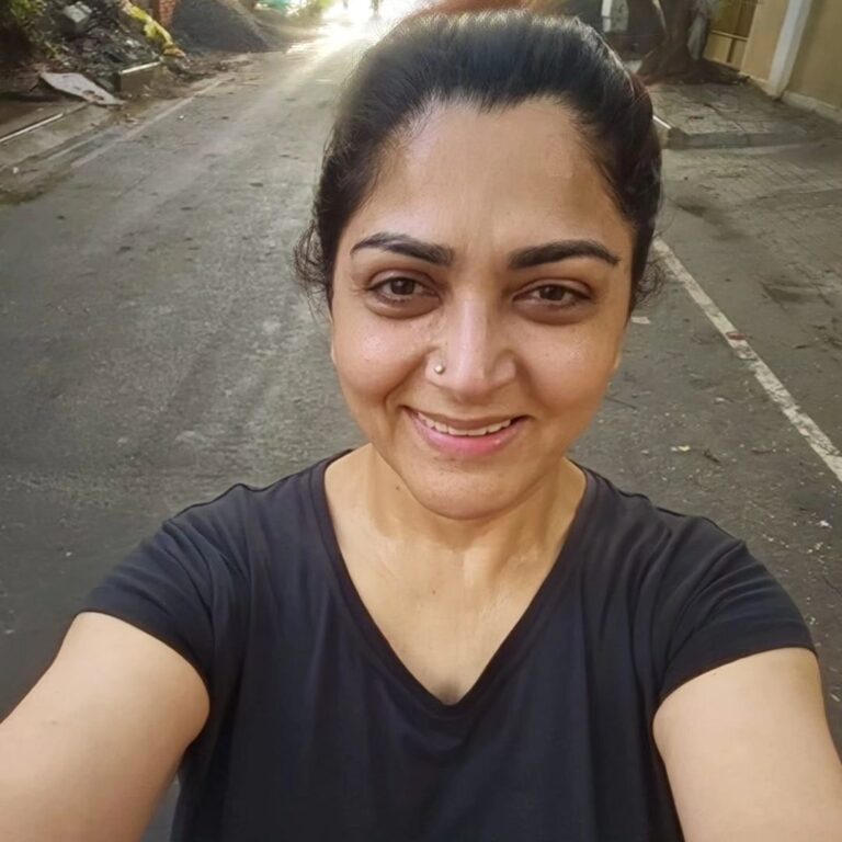 Kushboo Instagram - Walk towards good health. A routine that cannot be missed !! Trying to get into gym training too. Being an outdoor person, pushing myself to stay indoors is a bit daunting. Come on friends, motivate me!! Should I join the gym too???? #morningroutine #goodhealth #weightloss #fitnessregime #mindbodysoul