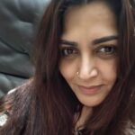 Kushboo Instagram - Bare all!! Flaunt it if you have it!! Natural to the T. ❤️ #nofilter #nomakeup #courage #beauty