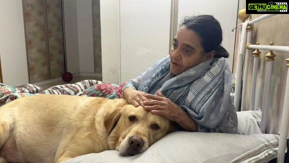 Kushboo Instagram - My Ammi. I am her boy. ❤️❤️❤️ #leosundar❤️