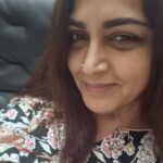 Kushboo Instagram - Bare all!! Flaunt it if you have it!! Natural to the T. ❤️ #nofilter #nomakeup #courage #beauty
