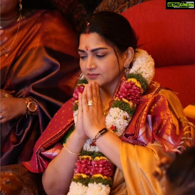 Kushboo Instagram - And the blessings continue 🙏🙏🙏 #vishnumayatemple #naarishaktipooja #Thrissur