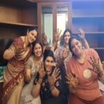 Kushboo Instagram – When family stays together, you conquer the world.. ♥️♥️♥️♥️

#familytime 
#mehendiparty
#engagement 
#bonding
#funtimes