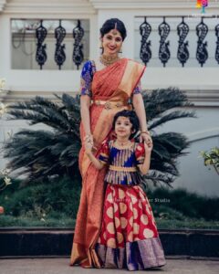 Kushee Ravi Instagram - The most adorable mom and daughter duo ❤️ @iamkusheeraviofficial 🤗

Customised outfit for mother and daughter ❤️

📍Nagarbhavi , Bangalore 

@anthariya_fashionacademy #ballgownbangalore#bangaloregowns
anthariyadesignerstudio #nidhigowda#southindianlangadavni#southindiantradition#langadavni#halfsaree#traditionalhalfsaree #ballgowns#receptiongownsbangalore#bangaloreballgowns#bangaloregowns#gownskarnataka#prettygowns @wedmegood @wedmegoodsouth @bridesofbangalore_ @bridesofsouthindia_ @bridesofkarnatakaa @bridesessentials @bridesoftelugu @blousetrends @blouse_designs_ideas @blouse_designs.on_trend