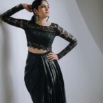 Kushee Ravi Instagram - 🕸️ . . . Pc : @vinu5494 M&H : @soujanyasshinde Styling : @stylebyshrujanaravikumar Top : @wrap_n_uff Drape skirt : @soulcouture_clothing