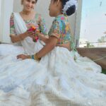 Kushee Ravi Instagram - ಎಲ್ಲರಿಗೂ ವಿಜಯದಶಮಿ ದಸರಾ ಹಬ್ಬದ ಹಾರ್ದಿಕ ಶುಭಾಶಯಗಳು. 🙏🏻 Happy Dasara 😊 . . Hair : @makeovers_by_shwethagowda Outfit : @tieknot_fashions