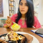 Kushee Ravi Instagram - Happiness is ice cream ❤️ . . Pc : @lohith___ravi__ #dia #actorslife #artistsoninstagram #soulofdia #film #filmlove #fullmeals