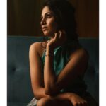 Kushee Ravi Instagram - Glow through what you go through ✨ . . Pc : @nagaraja_somayaji @focusphotographyservice Mua : @makeovers_by_shwethagowda Outfit : @saitanarya Stylist : @stylebyaishwarya . . #filmactor #dia #soul #cinema #fullmeals #actorslife #artist