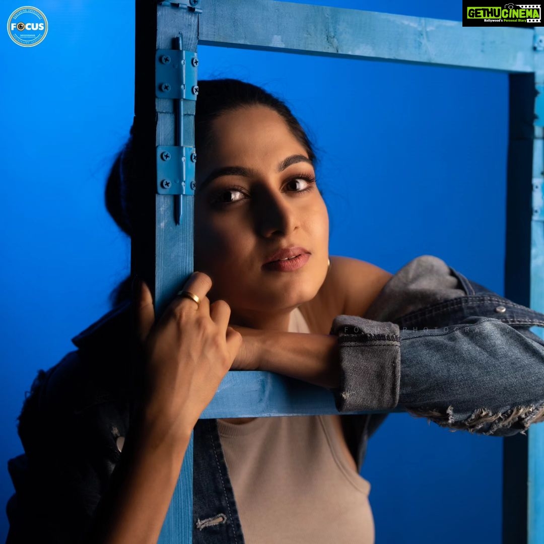 Kushee Ravi Instagram - One more indoor shoot For @iamkusheeraviofficial @makeovers_by_shwethagowda @stylebyaishwarya @focus_spacebangalore #portfolioshoot #portfolio #portrait #photography #model #photoshoot #portraitphotography #modeling #fashionphotography #fashion #photooftheday #canon #modelshoot #photographer #makeup #instagood #modelportfolio #fashionmodel #beauty #portraits #fashionshoot #portfolios #portfoliobuilding #instagram #modelphotography #weddingphotography #makeupartist #portfoliophotography #modelsearch #shoot