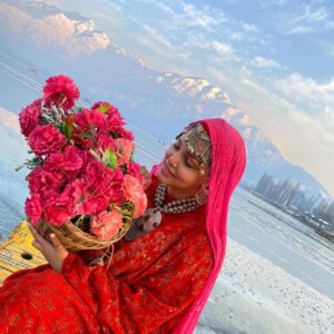Kyra Dutt Instagram - Kashmir Ki Kali 🌷