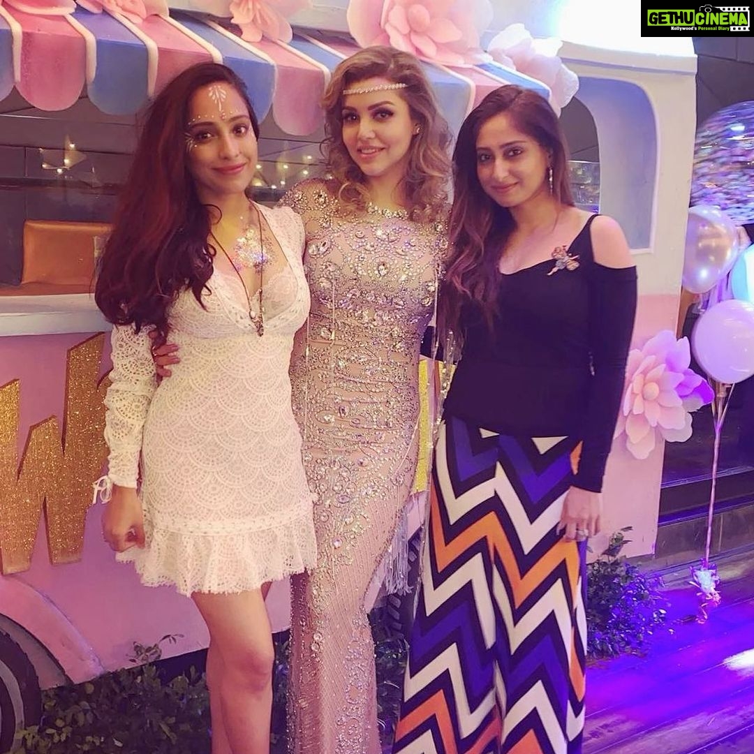 Kyra Dutt Instagram - Birthday Girl! Birthday Dance! Birthday Party! Kyraβs Coachella! Thank you to all my friends who showed up & danced with me till the end!π It was Epic!πβ€οΈπ Stay safe.π For the entire lowdown check my Highlights.βοΈ #KyrasCoachella #GoodVibesOnly