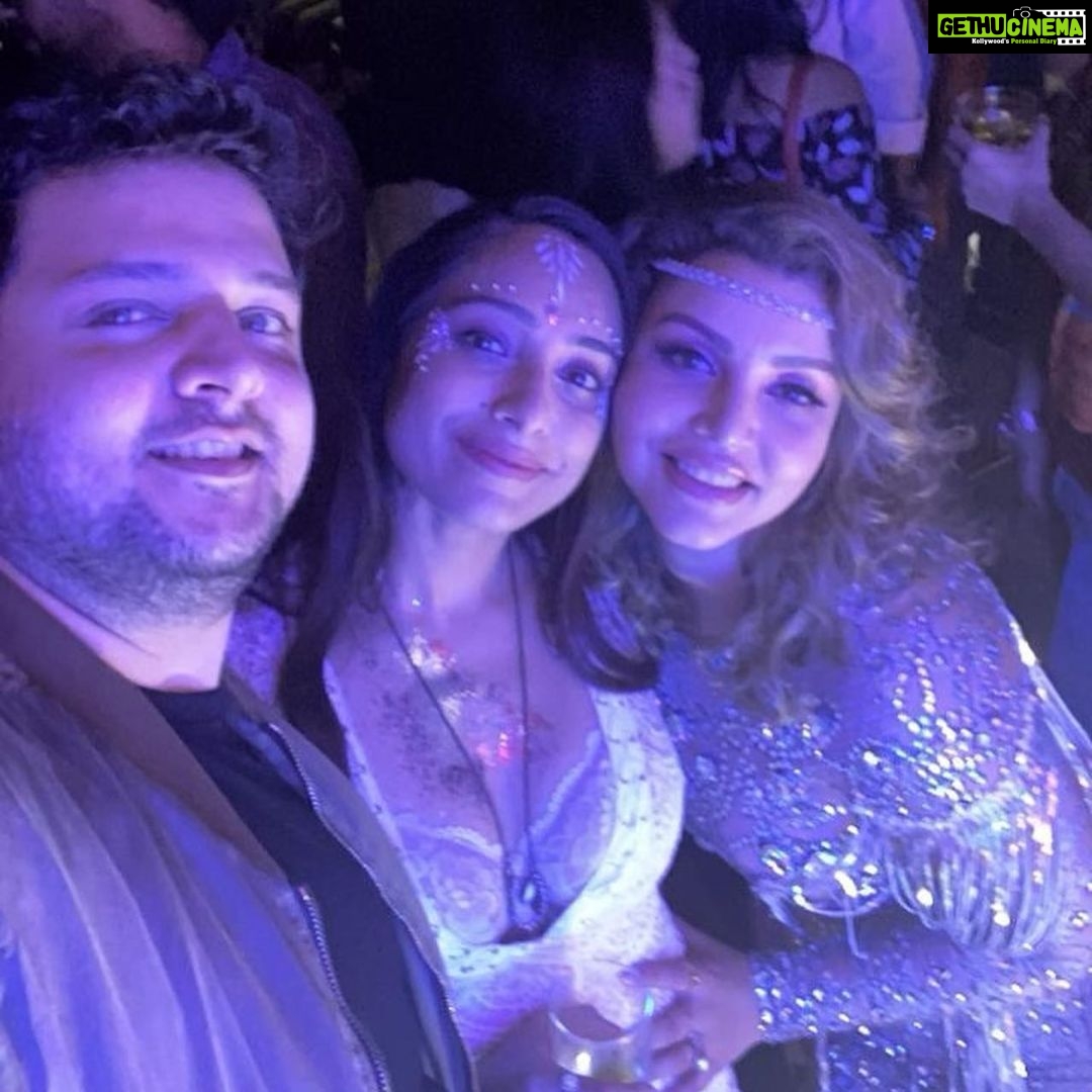 Kyra Dutt Instagram - Birthday Girl! Birthday Dance! Birthday Party! Kyraβs Coachella! Thank you to all my friends who showed up & danced with me till the end!π It was Epic!πβ€οΈπ Stay safe.π For the entire lowdown check my Highlights.βοΈ #KyrasCoachella #GoodVibesOnly